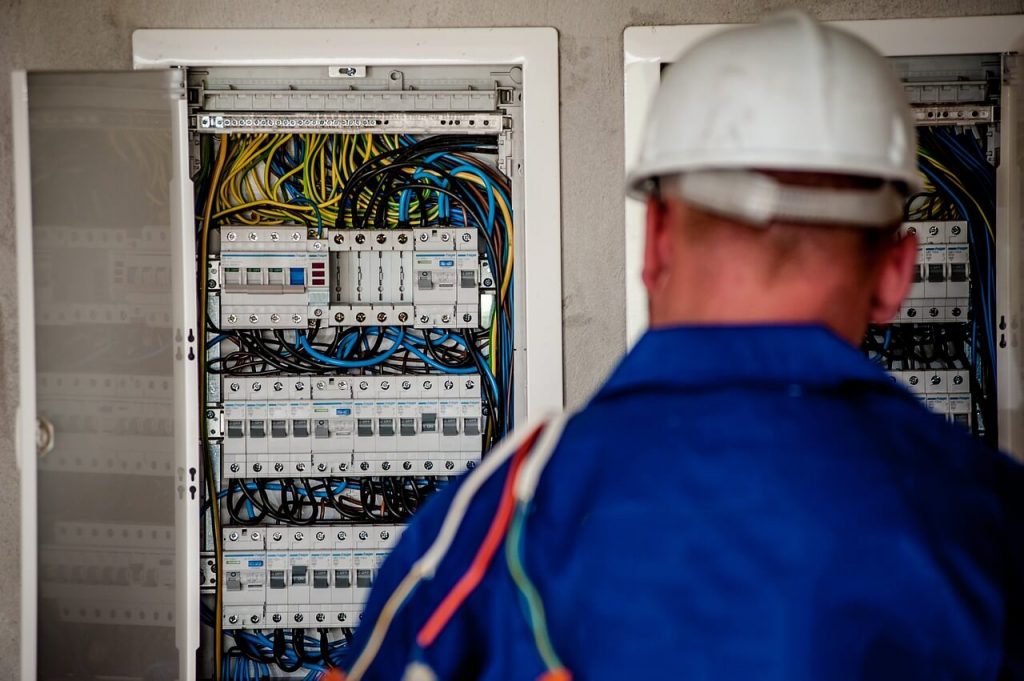 Commercial Electrician at Circuit Breaker